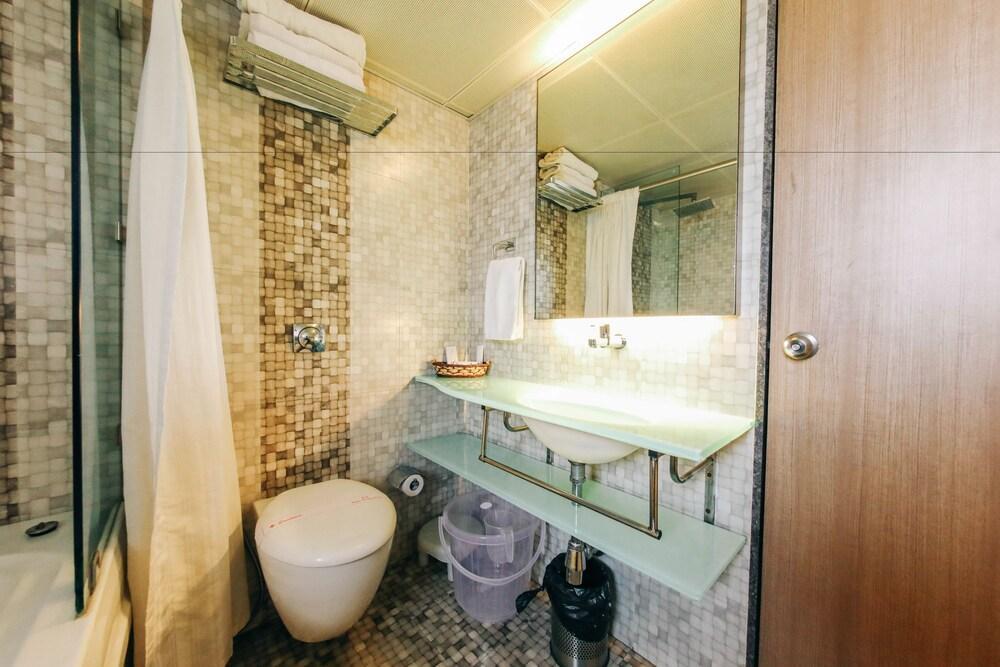Hostel Mumbai By Maharana Inn Eksteriør billede