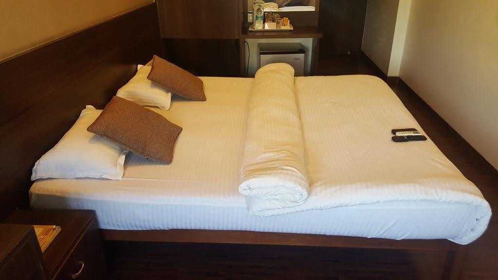 Hostel Mumbai By Maharana Inn Eksteriør billede