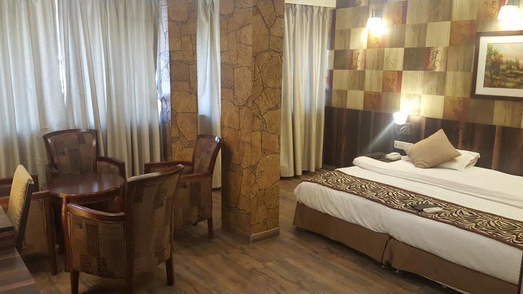 Hostel Mumbai By Maharana Inn Eksteriør billede